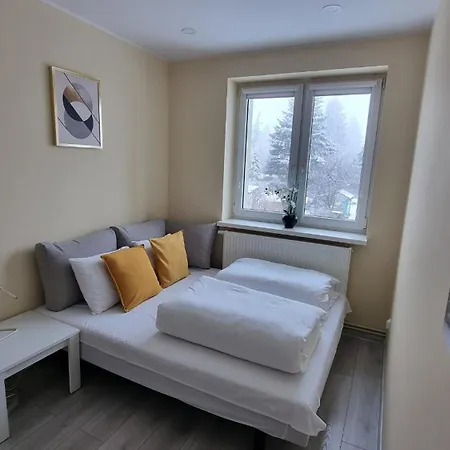 아파트 Apartament Walbrzych 바우브자이치